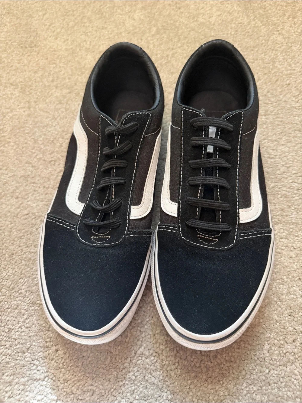 ✨Super Clean✨Vans Old Skool Black with White Side Stripe Sneakers - Picture 3 of 12